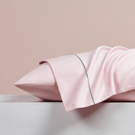 Par de Fundas de Almohada Bordadas con Ácido Hialurónico 60s - Image 7