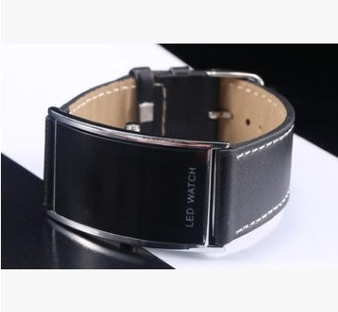 Reloj Deportivo de Cuero para Hombre - Estilo Primera Capa - Image 3