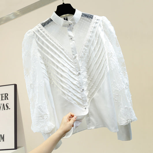 Blusa Semitransparente con Cuello de Pie y Encaje Delicado