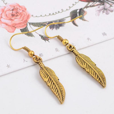Aretes de Cristal Vintage con Colgante de Hoja - Image 3