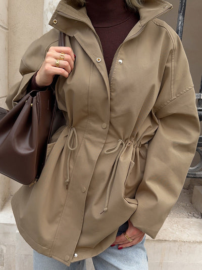 Chaqueta Cortavientos Cuello Alto con Cintura Ajustable - Image 19