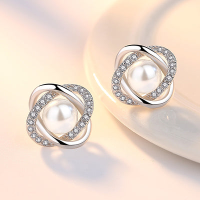 Aretes de Perla Concha con Giro Elegante - Image 2