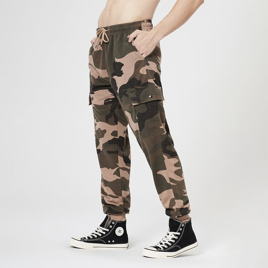 Pantalones Deportivos Camuflaje Holgados con Cordón - Image 9