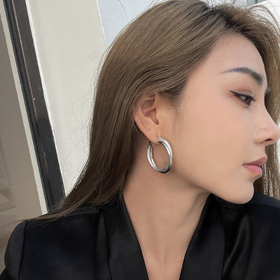 Aretes Redondos Retro Francés con Textura Esmerilada - Diseño Minimalista Versátil - Image 11