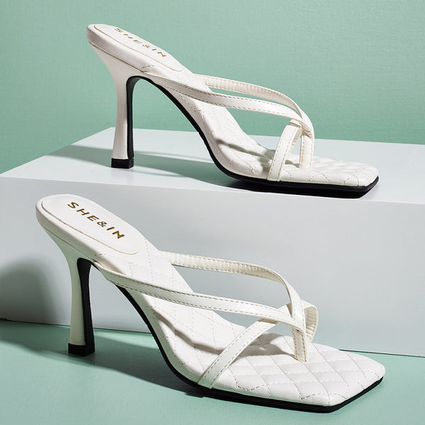 Zapatos Elegantes Talla Grande para Mujer - Tacones Altos Stiletto y Sandalias de Moda
