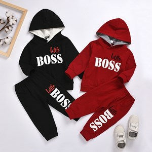 Conjunto deportivo con capucha: sudadera y pantalón dos piezas