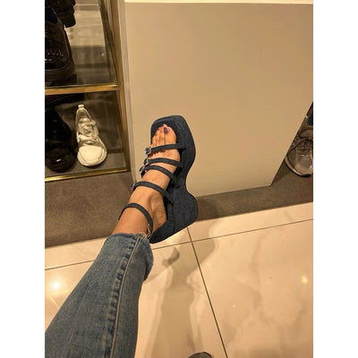 Sandalias Romanas Cuña Plataforma con Corazones de Strass para Mujer - Image 9