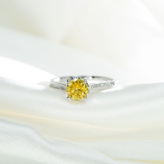 Anillo de Moissanita para Mujer en Cuatro Colores - Image 10