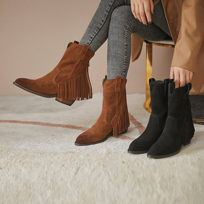 Botas de Tacón Grueso con Punta y Borlas - Image 3