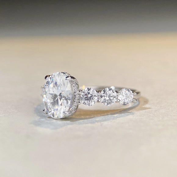 Anillo de Moissanita con Diseño Extraterrestre en Plata de Ley S925 para Mujer