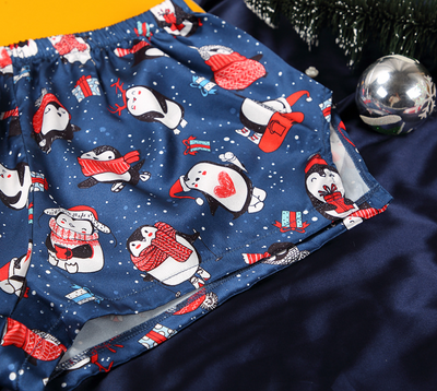 Pijama de Satén Femenino con Estampado de Seda y Tirantes - Image 13