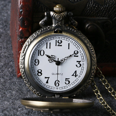 Reloj de Bolsillo Vintage Póker Flush Real con Movimiento de Cuarzo - Image 6