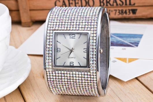 Reloj de Moda con Diamantes - Image 3