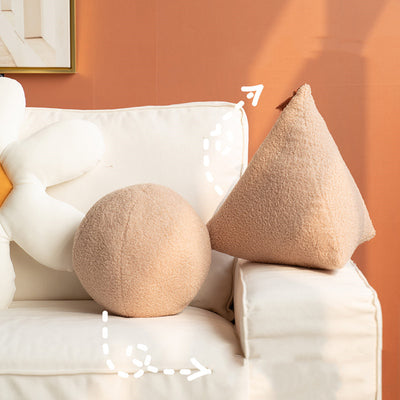 Almohada Decorativa Triangular Blanca de Felpa Suave para Mesita de Noche - Image 2