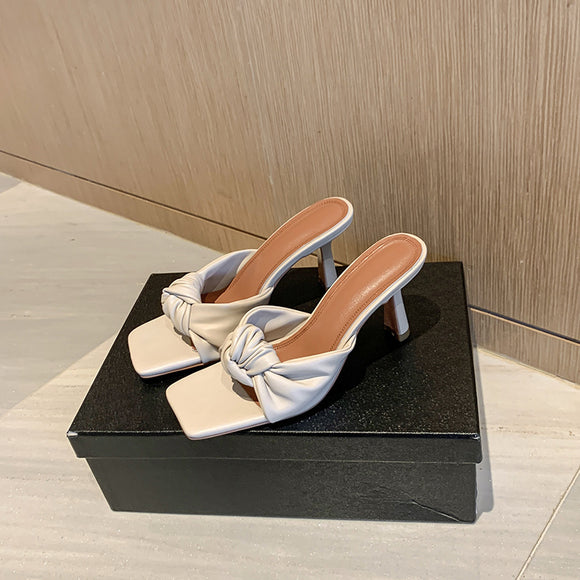 Pantuflas Stiletto con Nudo Cruzado - Comodidad y Elegancia