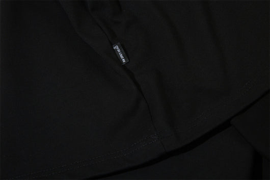 Playera Estampada con Patrón de Letras para Hombre - Image 12