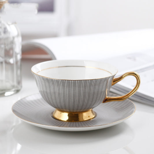 Juego de Tazas de Café en Porcelana Fina con Detalles Dorados - Image 2