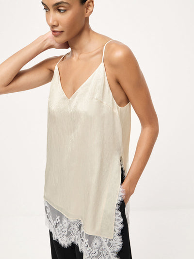 Blusa Camisola Escotada con Encaje y Parches Combinados - Image 13