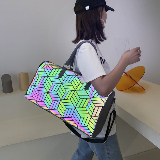 Bolso de Viaje Amplio para Hombre con Patrón Geométrico - Image 2