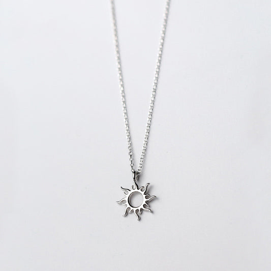 Collar Plata S925 Mujer Diseño Sol Hueco Rayo Corto Escote - Image 2