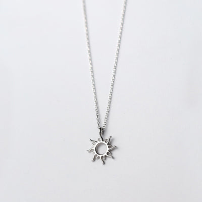 Collar Plata S925 Mujer Diseño Sol Hueco Rayo Corto Escote - Image 2