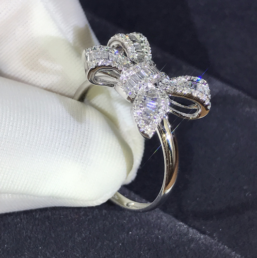 Anillo de Diamante Simulado con Moño - Joya de Lujo y Elegancia para Novia - Image 10