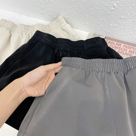 Shorts de Cuero Talle Alto y Ajustado - Image 11