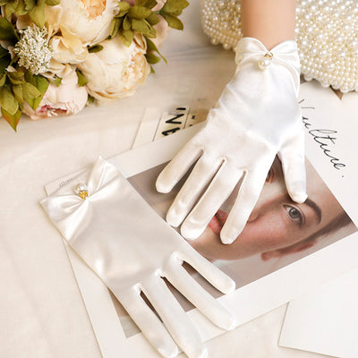 Guantes de Novia Cortos Estilo Audrey Hepburn con Perlas y Satén