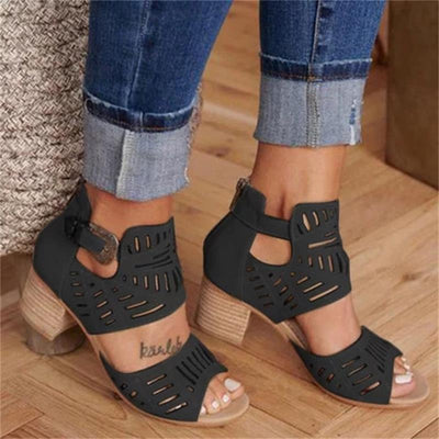 Sandalias de Tacón Tallado con Calados Decorativos - Image 4