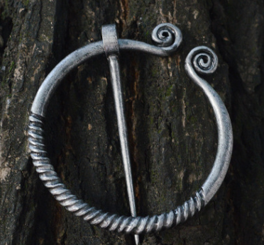 Broche Vikingo Estilo Nórdico - Accesorio Versátil para Denim y Accesorios - Image 3