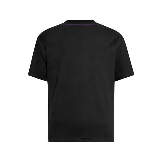 Playera para Hombre con Estampado Gótico en Tinta - Image 14