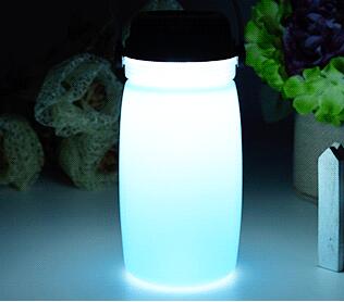 Linterna Solar Portátil con Botella LED Recargable USB - Luz Impermeable para Camping - Image 5