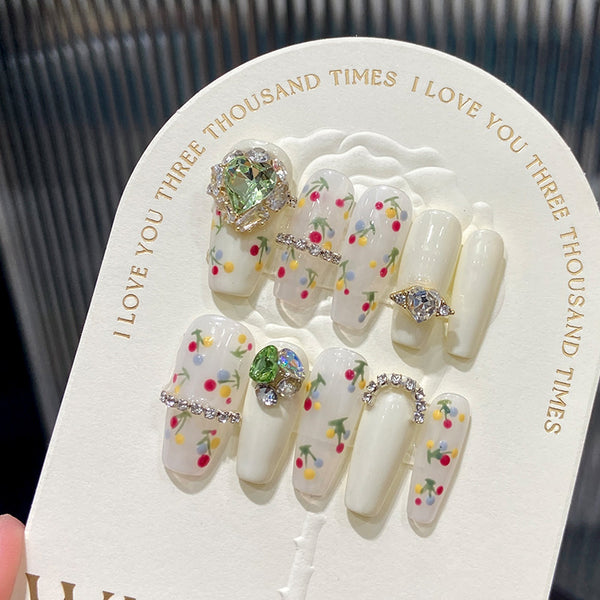 Uña Artesanal con Diamante Brillante