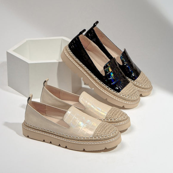 Zapatos de Cuero Charolado con Punta Redonda