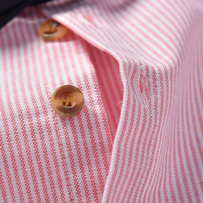 Conjunto de Dos Piezas: Camisa Rayada y Babero para Niño - Image 4