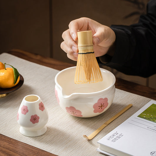 Juego de Tazón Matcha de Cerámica con Patrón Floral Artesanal - Image 3