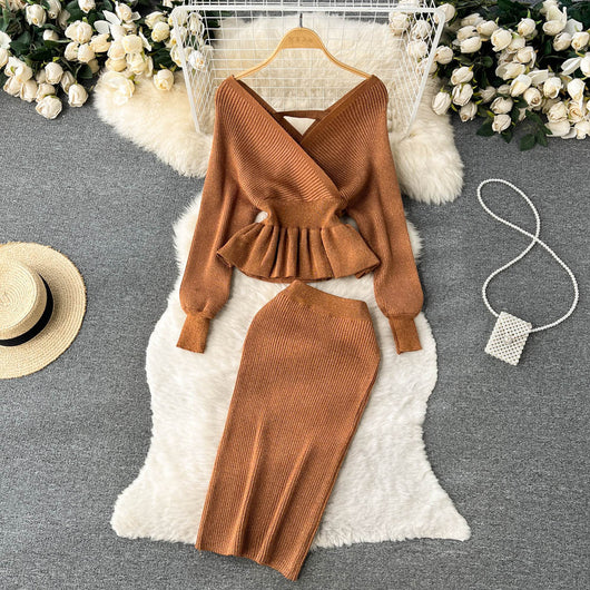 Conjunto Falda Suéter Escotado con Volantes - Image 6