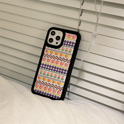 Funda para Celular con Flores Bordadas Coloridas - Image 4