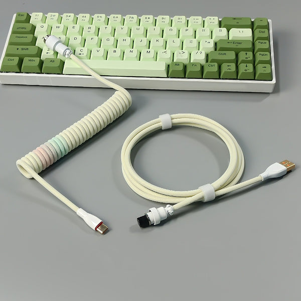 Cable USB Tipo C Espiral Mecánico con Resorte y Interfaz de Metal
