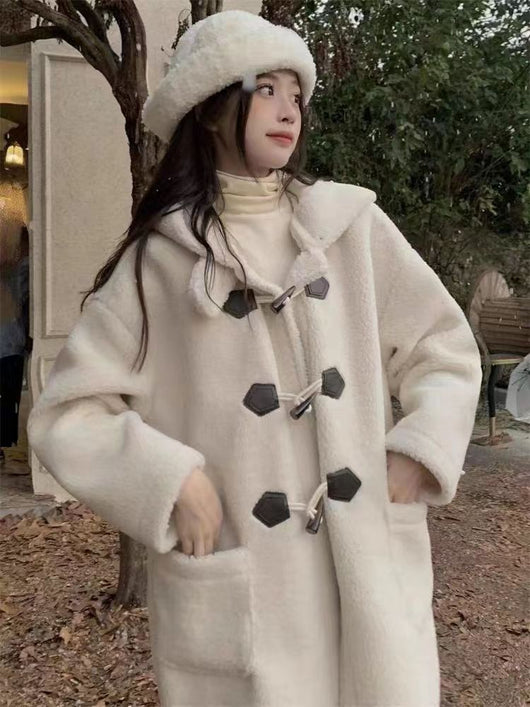 Abrigo de Lana de Cordero con Botones de Cuerno para Mujer - Image 10