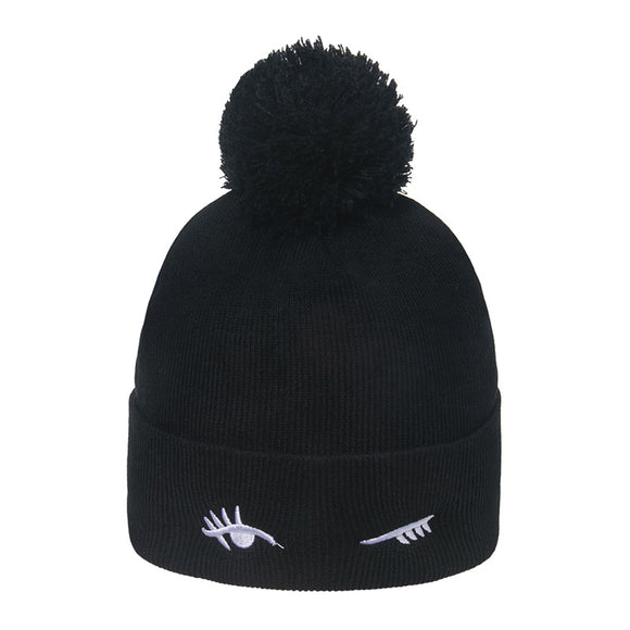 Gorro Tejido Grueso con Bordado de Lana y Terciopelo