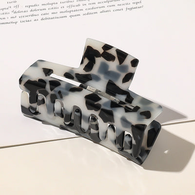 Pinzas para Cabello de Aleación Dorada con Diseño Geométrico Calado - Image 14