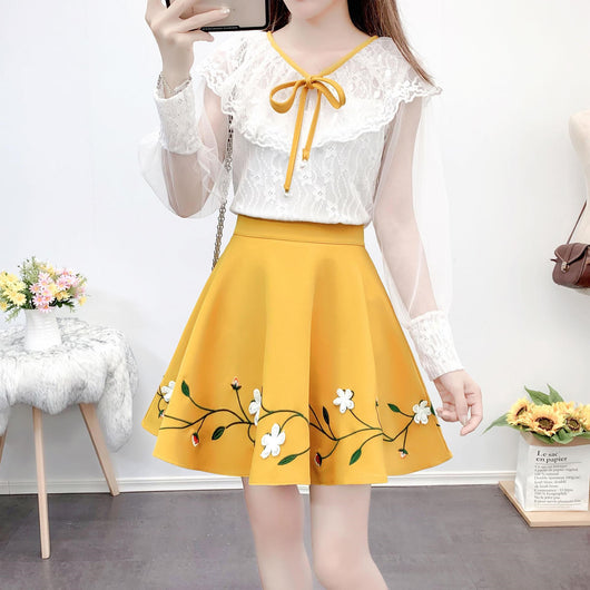 Conjunto Elegante: Blusa de Encaje Transparente con Falda Tutú Bordada - Image 11