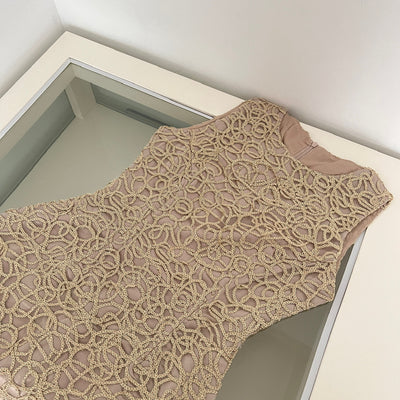 Vestido Midi Elegante Ajustado con Bordado 3D en Hilo Dorado - Image 5