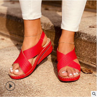 Sandalias Cuña Mujer Verano con Tiras Cruzadas y Diseño Calado - Image 9