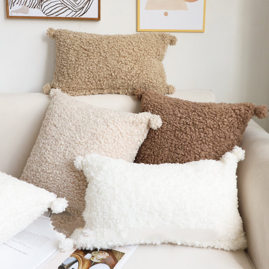 Almohada de Peluche con Bola Decorativa para Otoño e Invierno - Image 10