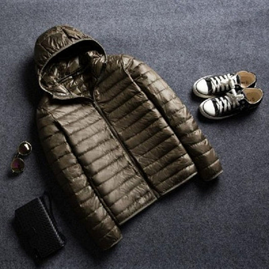 Chaqueta Acolchada Ultraligera con Capucha y Cuello Parado para Hombre - Image 14