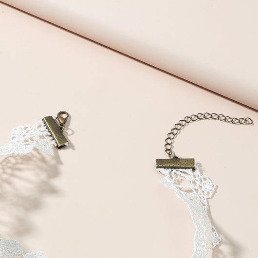 Collar de Encaje Blanco Elegante para Damas - Image 10