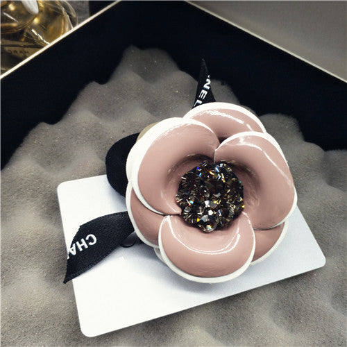 Adorno Camellia con Perlas y Cristales Brillantes - Image 5