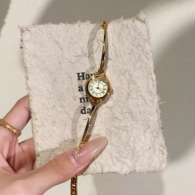 Reloj de Pulsera Minimalista para Mujer con Banda Fina - Image 9